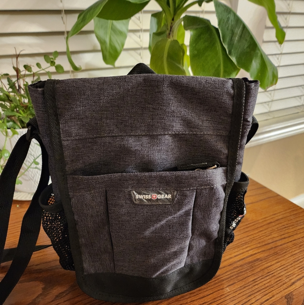 Swiss gear crossbody